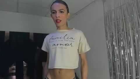Snapshot of aisha_hotts777 chatting on May 28, 8:28 pm Aisha online show from May 28, 8:28 pm