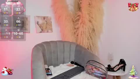 Snapshot of aisha_sakina chatting on December 26, 11:13 pm aisha online show from December 26, 11:13 pm