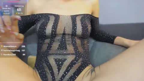 Snapshot of aisha_sakina chatting on November 8, 2:06 pm aisha online show from November 8, 2:06 pm