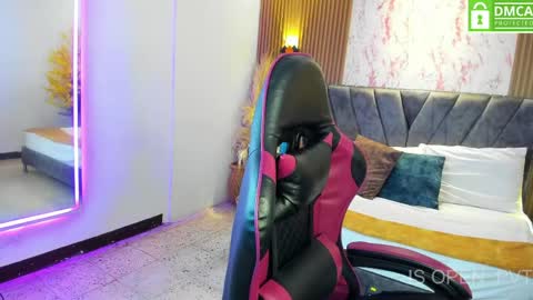 Snapshot of aisha_vex chatting on June 7, 4:22 pm Aisha online show from June 7, 4:22 pm