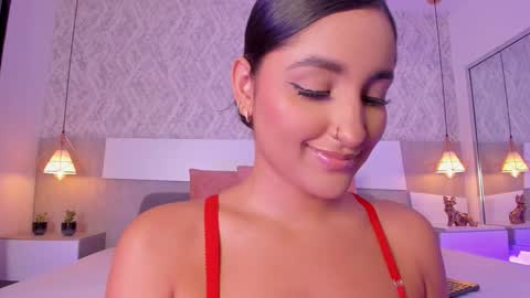 Aisha online show from December 2, 4:35 pm