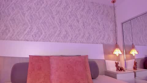 Aisha online show from January 11, 5:40 pm