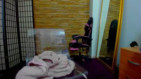 Aisha online show from February 7, 5:11 am