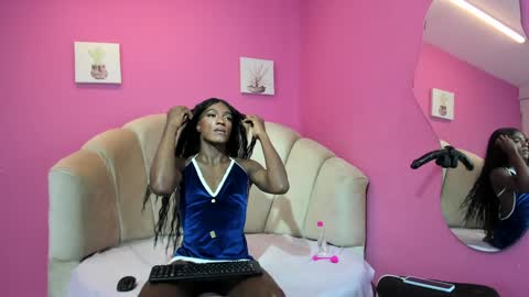 Snapshot of aishasounders chatting on December 12, 9:48 pm aishasounders online show from December 12, 9:48 pm