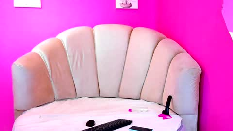 Snapshot of aishasounders chatting on December 22, 12:28 am aishasounders online show from December 22, 12:28 am