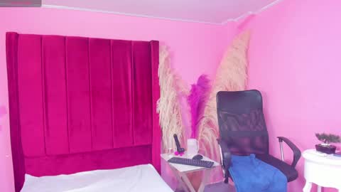 Snapshot of aishasounders chatting on January 24, 3:02 pm aishasounders online show from January 24, 3:02 pm