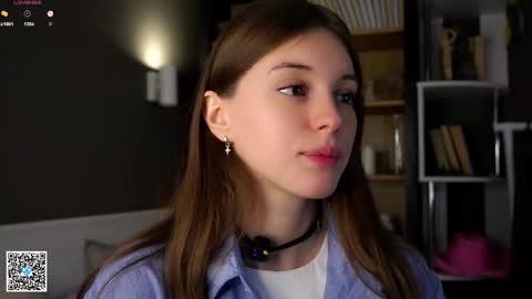 Snapshot of aislyfarran chatting on October 4, 1:03 am Aliza online show from October 4, 1:03 am