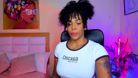 Snapshot of aitana_brown chatting on February 28, 9:38 pm Aitana Brown online show from February 28, 9:38 pm