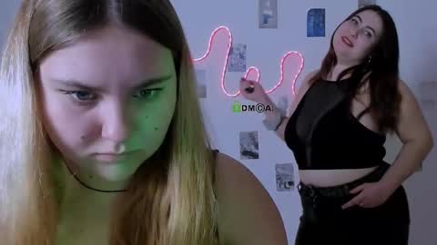 Snapshot of aiva_velvet chatting on February 1, 7:56 pm aiva_velvet online show from February 1, 7:56 pm