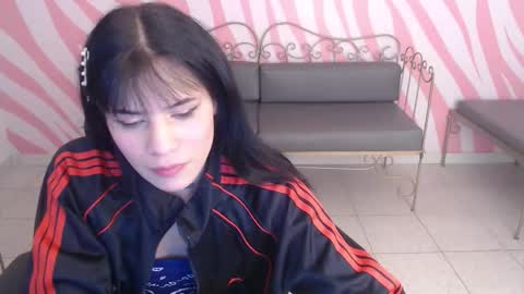 Snapshot of akalyy_ chatting on January 11, 1:16 pm akalyy_ online show from January 11, 1:16 pm