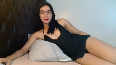 akamamiki25 online show from June 17, 10:39 am