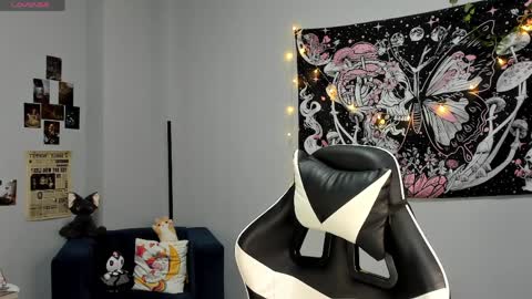 Snapshot of akame_eclipse chatting on April 8, 10:26 am Akame online show from April 8, 10:26 am