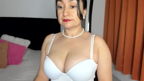 Snapshot of akanekihm chatting on March 20, 12:48 am MIRANDA online show from March 20, 12:48 am