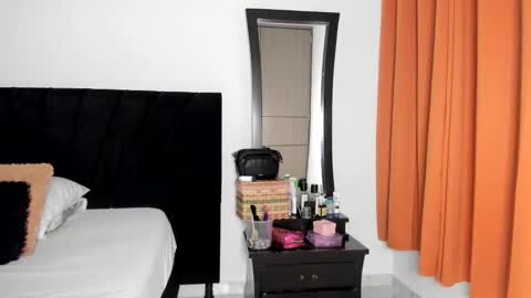 Snapshot of akanekihm chatting on March 21, 10:53 am MIRANDA online show from March 21, 10:53 am