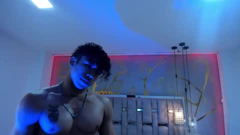 akazaboy online show from November 3, 5:20 am