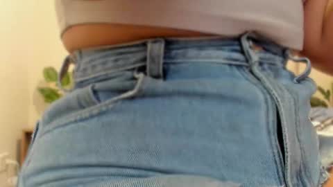 Snapshot of akendacurls2 chatting on October 25, 4:35 pm Akenda online show from October 25, 4:35 pm