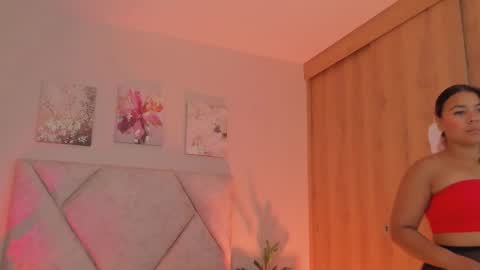 Snapshot of akendacurls2 chatting on November 16, 3:17 pm Akenda online show from November 16, 3:17 pm