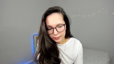 Snapshot of akino_hen chatting on February 7, 7:06 pm Kim online show from February 7, 7:06 pm