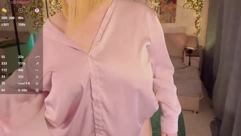 Aki online show from October 2, 1:18 pm