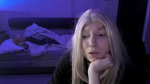 Snapshot of akira_ivyy chatting on February 11, 3:50 pm Akira online show from February 11, 3:50 pm