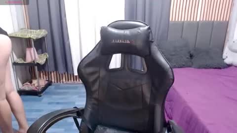 akiragirl_ online show from March 1, 3:36 pm