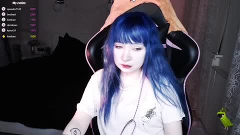 akirahartyx online show from January 19, 2:38 pm