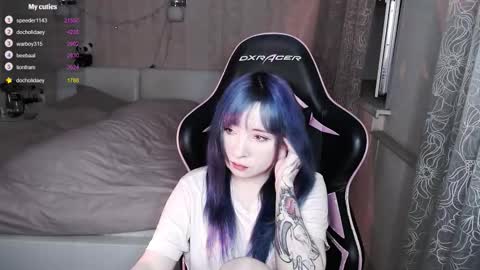 akirahartyx online show from March 23, 5:06 pm