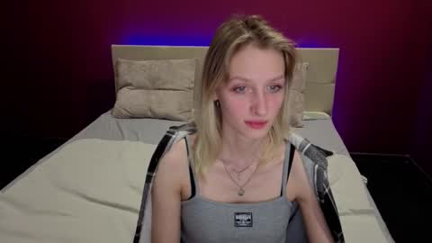 akiro_kim online show from February 4, 2:50 am