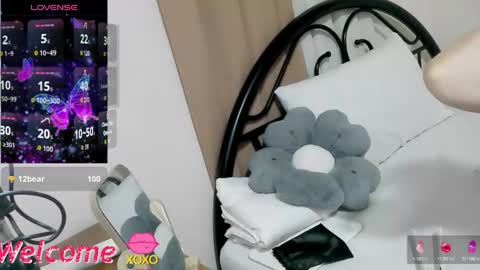 akishaa online show from October 28, 1:47 pm