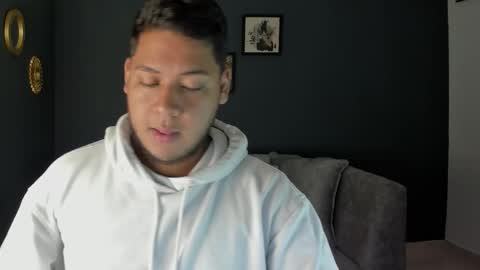 Akoon online show from February 24, 10:30 pm