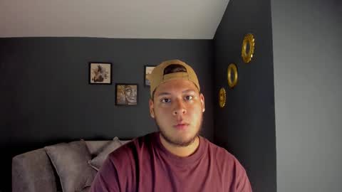 Akoon online show from February 25, 9:35 pm