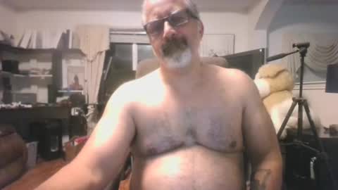 Snapshot of aladdin31673 chatting on January 9, 1:41 am aladdin31673 online show from January 9, 1:41 am