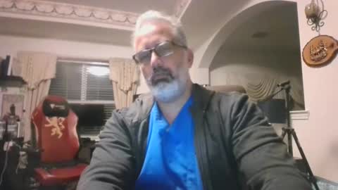 Snapshot of aladdin31673 chatting on February 21, 1:06 am aladdin31673 online show from February 21, 1:06 am