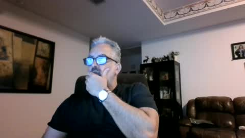 Snapshot of aladdin31673 chatting on June 13, 10:57 am aladdin31673 online show from June 13, 10:57 am