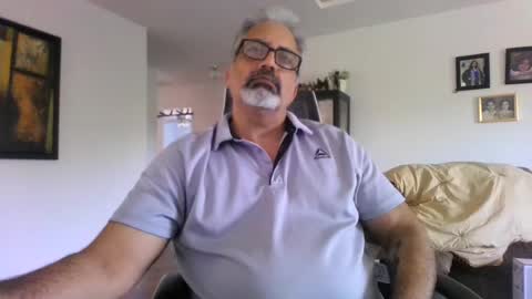 Snapshot of aladdin31673 chatting on July 7, 6:34 pm aladdin31673 online show from July 7, 6:34 pm