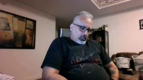 Snapshot of aladdin31673 chatting on July 11, 3:09 am aladdin31673 online show from July 11, 3:09 am