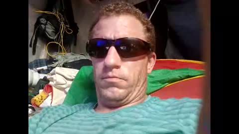 Snapshot of alagatorsnappnturtle chatting on June 1, 7:59 pm alagatorsnappnturtle online show from June 1, 7:59 pm