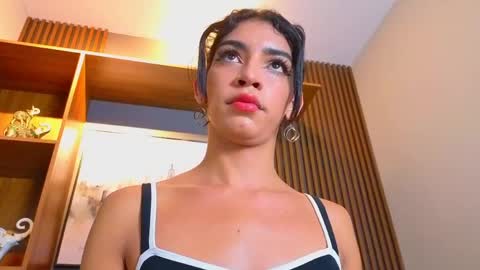 Snapshot of alahia__rodriguez chatting on May 5, 7:33 pm Alahia Rodriguez online show from May 5, 7:33 pm