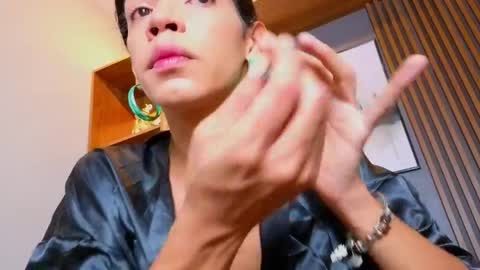 Snapshot of alahia__rodriguez chatting on May 7, 7:08 pm Alahia Rodriguez online show from May 7, 7:08 pm