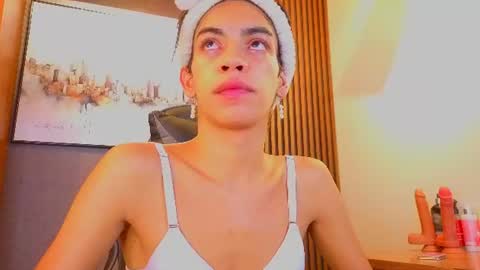 Alahia Rodriguez online show from July 12, 12:29 pm