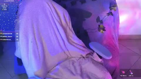 Snapshot of alahia_demon chatting on February 14, 1:08 pm alahia online show from February 14, 1:08 pm