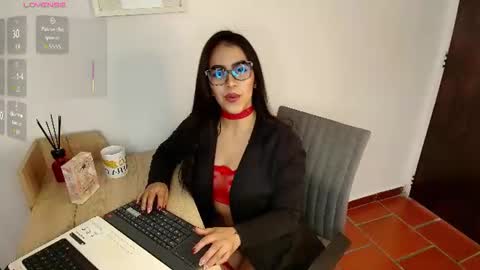 Snapshot of alahiacolucci chatting on June 13, 1:09 pm alahiacolucci online show from June 13, 1:09 pm