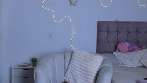 Alaia Alegria online show from March 15, 11:33 pm