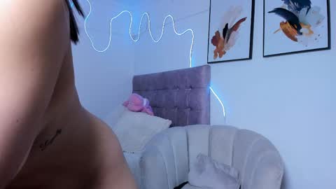 Snapshot of alaia_alegria chatting on April 19, 12:00 am Alaia Alegria online show from April 19, 12:00 am