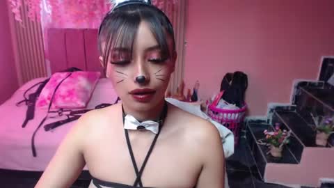 Snapshot of alaia_blue1 chatting on July 24, 1:31 pm alaia_blue1 online show from July 24, 1:31 pm