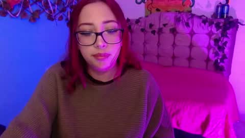 Snapshot of alaia_rossetti chatting on April 24, 8:06 am alaia online show from April 24, 8:06 am
