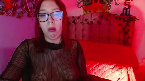 Snapshot of alaia_rossetti chatting on May 2, 8:36 pm alaia online show from May 2, 8:36 pm