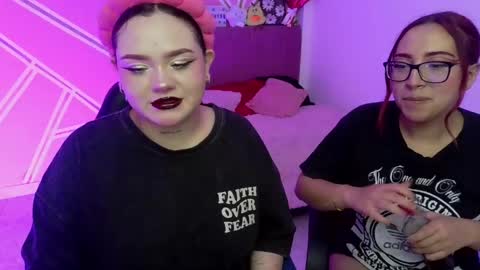 Snapshot of alaia_rossetti chatting on May 5, 2:30 am alaia online show from May 5, 2:30 am