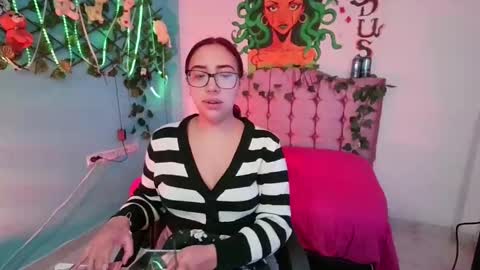 Snapshot of alaia_rossetti chatting on May 29, 2:53 am alaia online show from May 29, 2:53 am