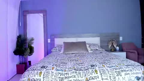 alaiaguerra online show from October 8, 8:17 pm